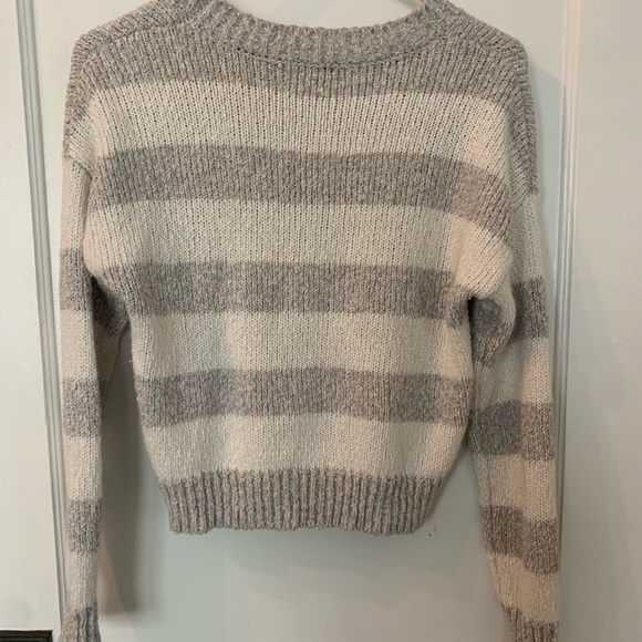 Willow and Wind gray/white sweater - Picture 1 of 4